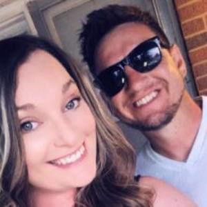 Meet your Posher, Dustin